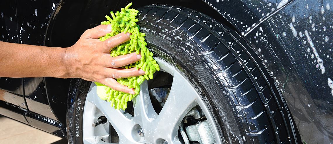 vehicle wheel cleaning